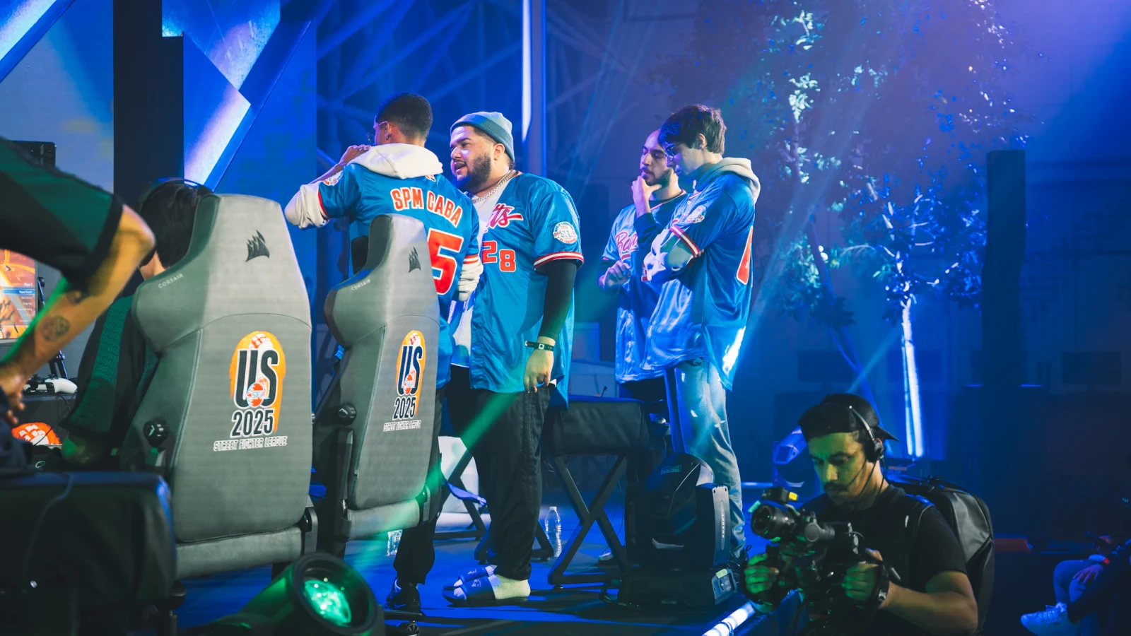 Bandits Gaming players celebrating the SFL Pro-US 2025 championship under falling confetti.